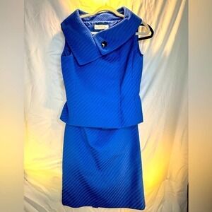 Gorgeous, vintage, Tahari by Arthur S. Lavine, Cobalt Blue, skirt set in Sz 4.